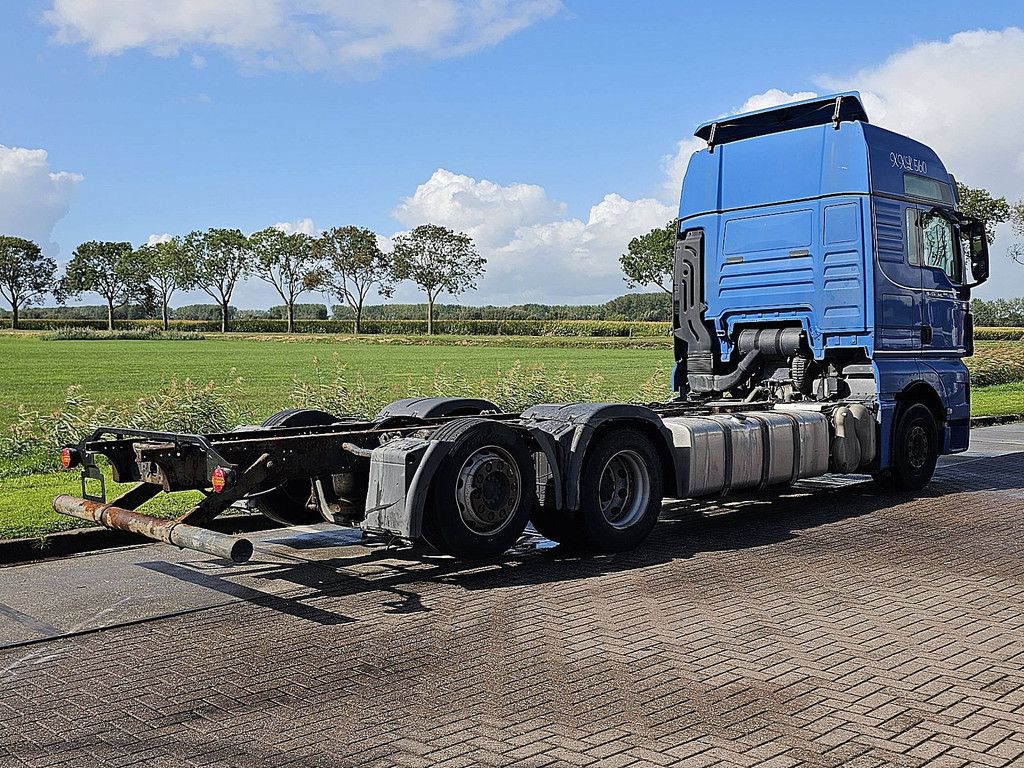 M.A.N. 26.560 TGX 6x2-4 chassis