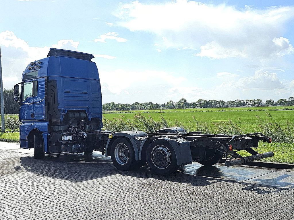 M.A.N. 26.560 TGX 6x2-4 chassis