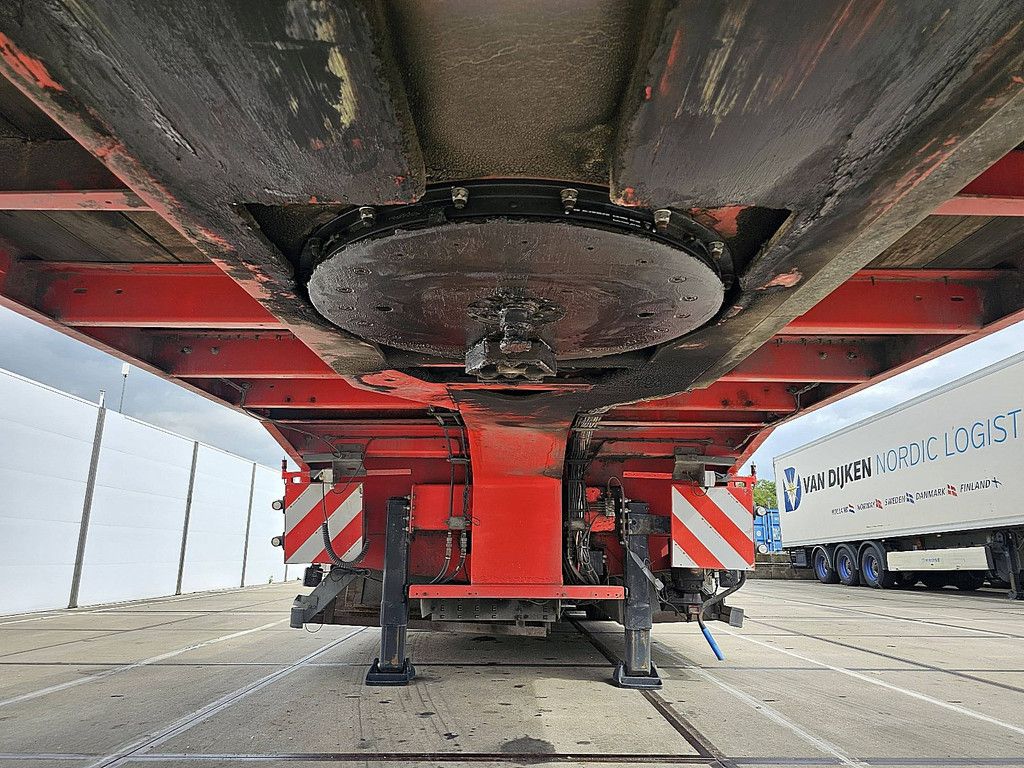NOOTEBOOM MCOS-58-04 4 axle hydr. ramps