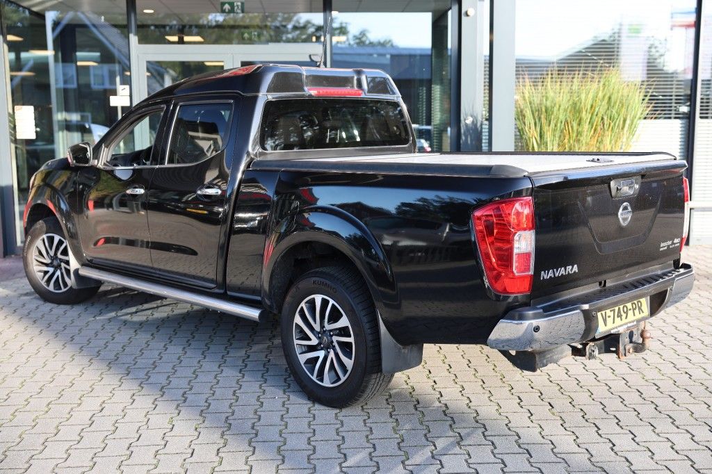 Nissan Navara 2.3 DCI DUBBEL CABINE A/T 4WD 5 ZITS VAN