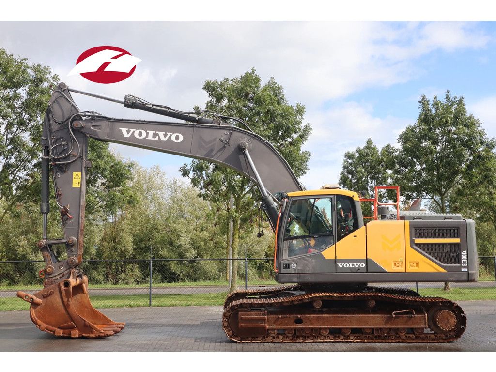 Volvo EC300E L | BUCKET | QUICK COUPLER | WEIGHT SYSTEM