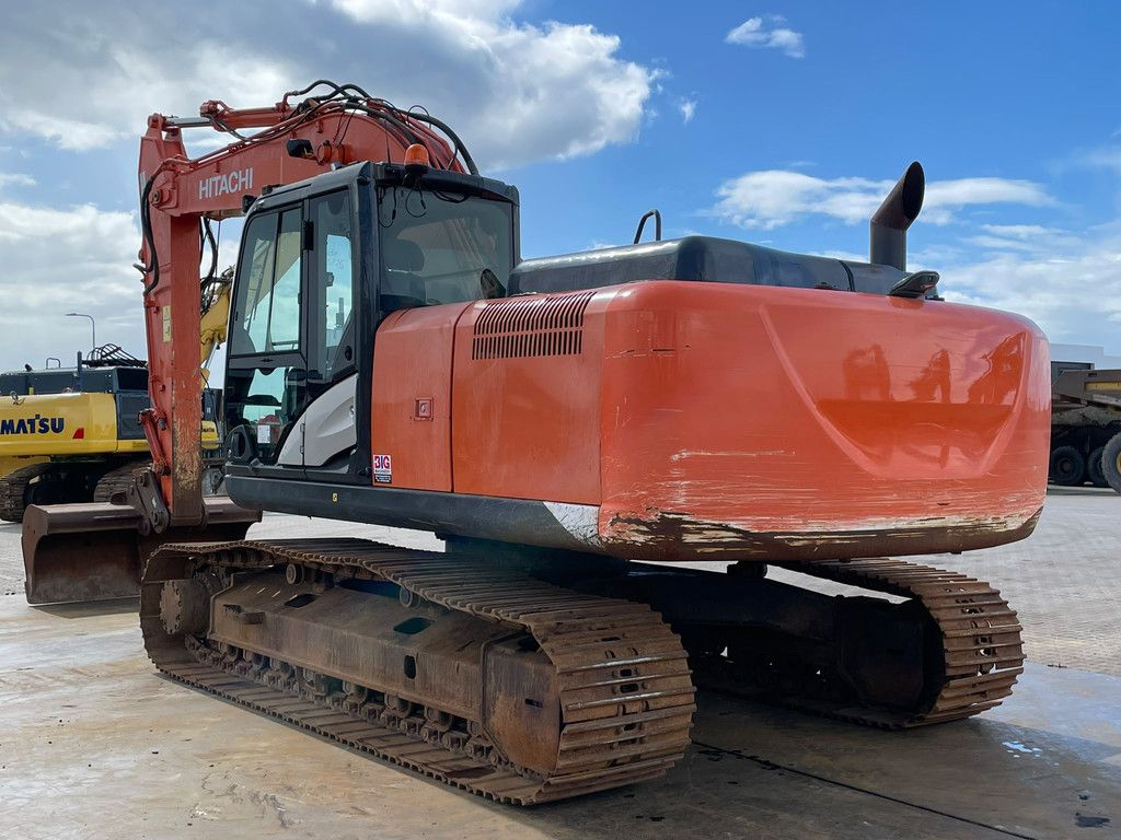 Hitachi ZX210LC-5B