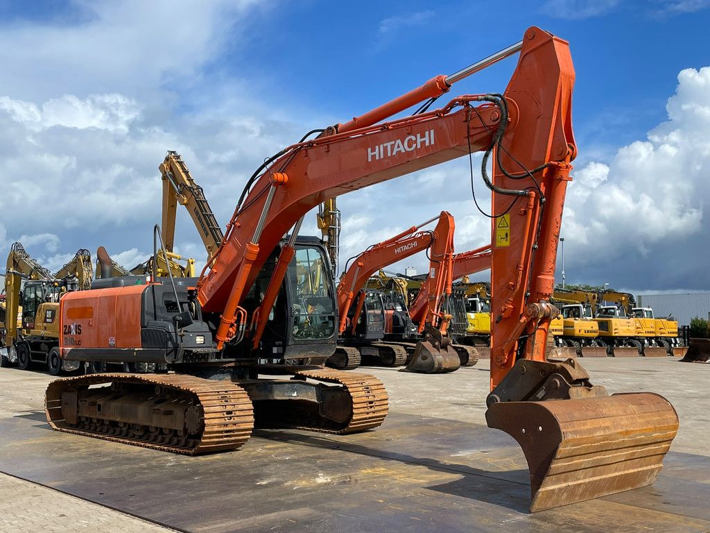 Hitachi ZX210LC-5B