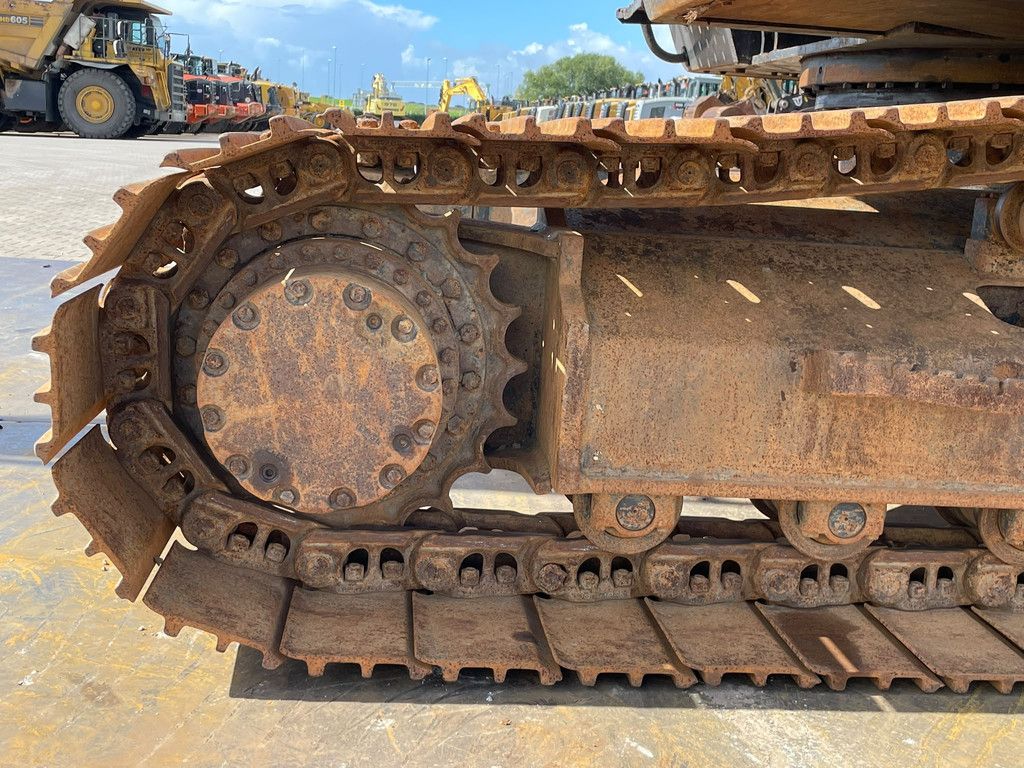 Hitachi ZX210LC-5B