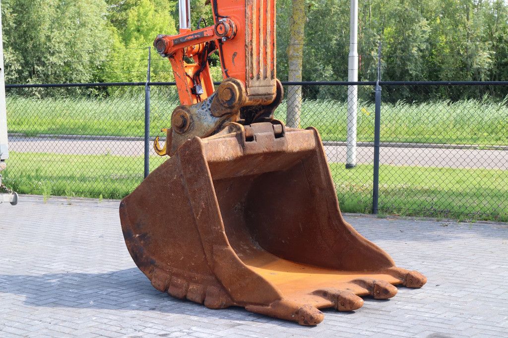 Hitachi ZX300 LC-6 | TOOTH BUCKET | QUICK COUPLER