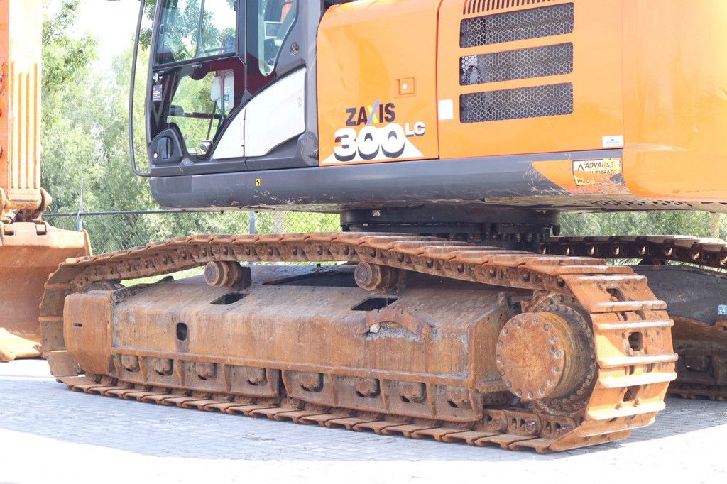 Hitachi ZX300 LC-6 | TOOTH BUCKET | QUICK COUPLER