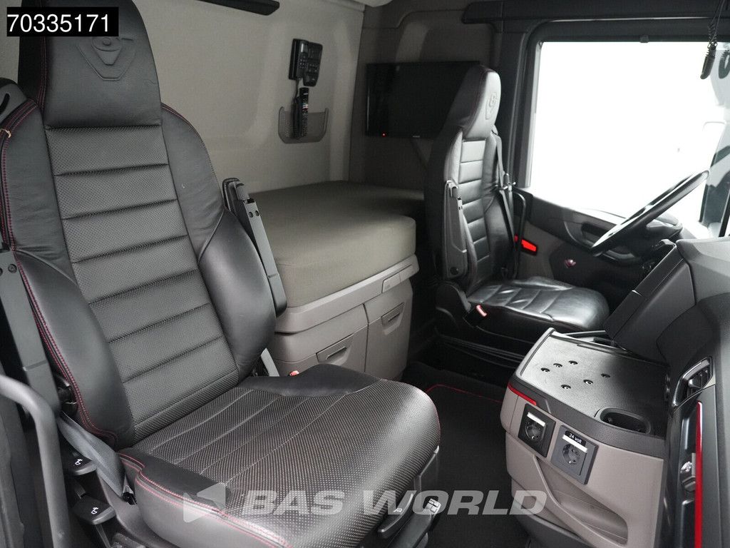 Scania S S580 4X2 Full Option! V8 NL-Truck APK Retarder 2x Tanks Standklima ACC Navi Leather TV Microwave Alcoa's