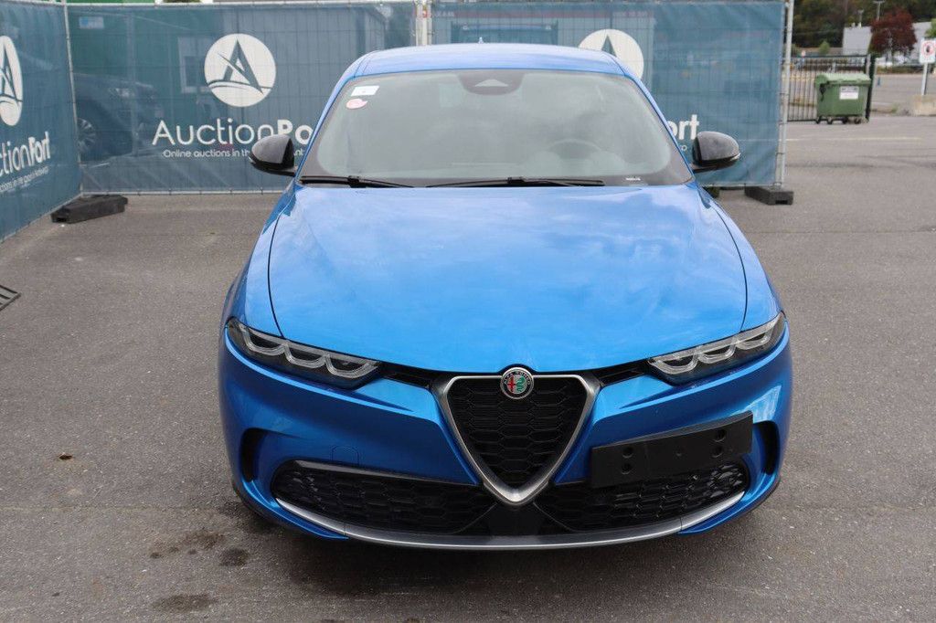 SUV Alfa Romeo Tonale Benzin/Plug-in-Hybrid 180 PS 2024
