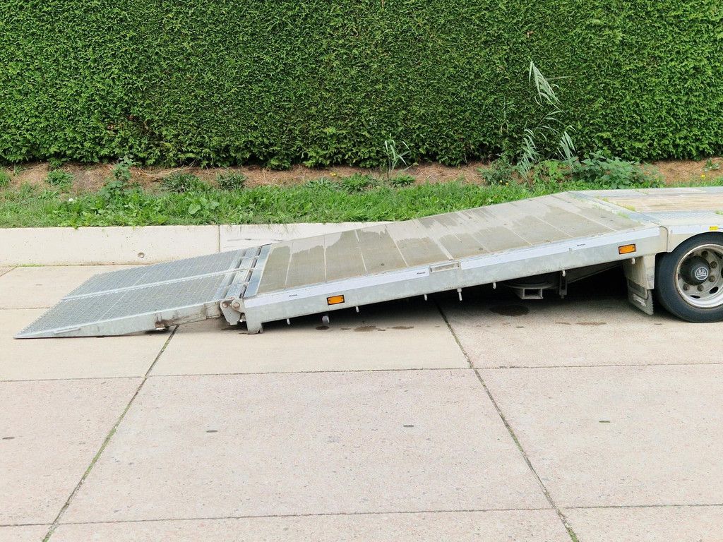 Veldhuizen 25,0-tons Semi-dieplader oplegger 12,0 m.