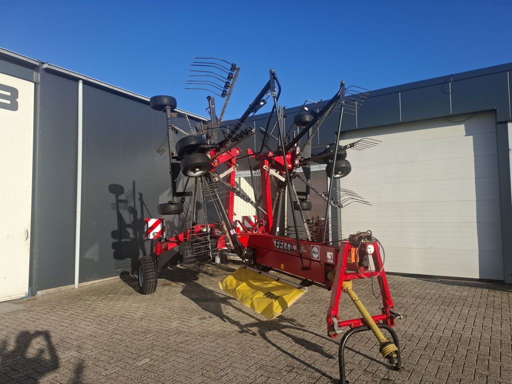 Fella TS 880