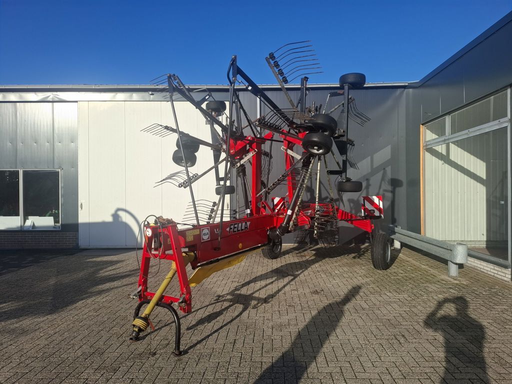 Fella TS 880