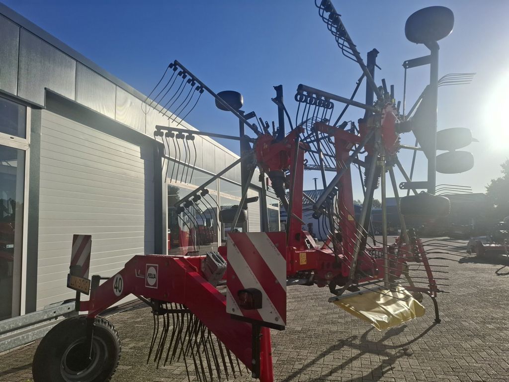 Fella TS 880