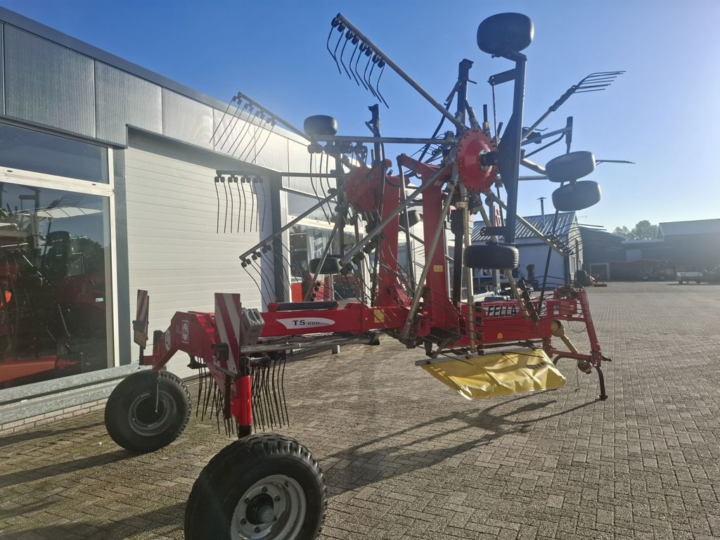 Fella TS 880