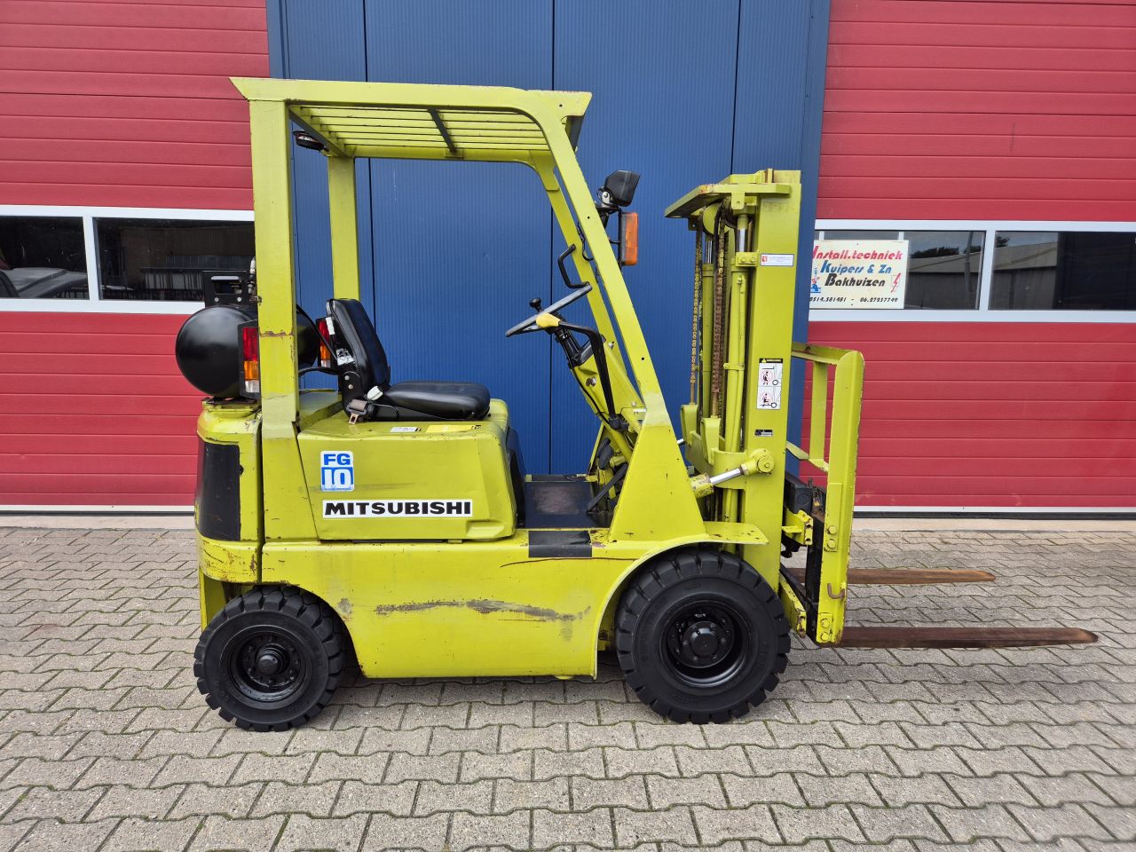 MITSUBISHI FG10 HEFTRUCK LPG 1 TONS