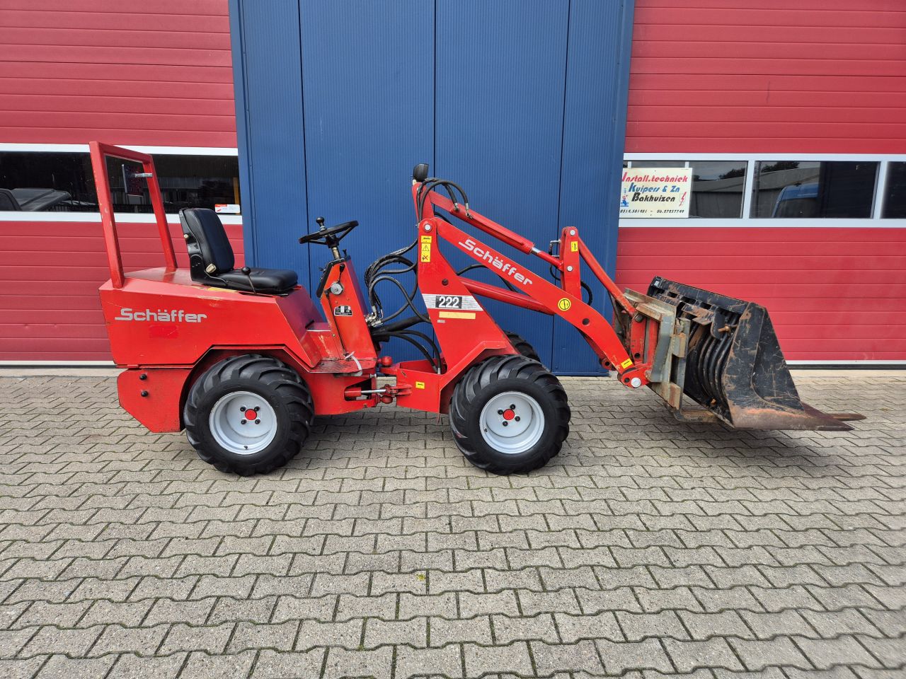 SCHAFFER 222 MINI SHOVEL MET BAK EN PALLETVORKEN PRIJS MARGE