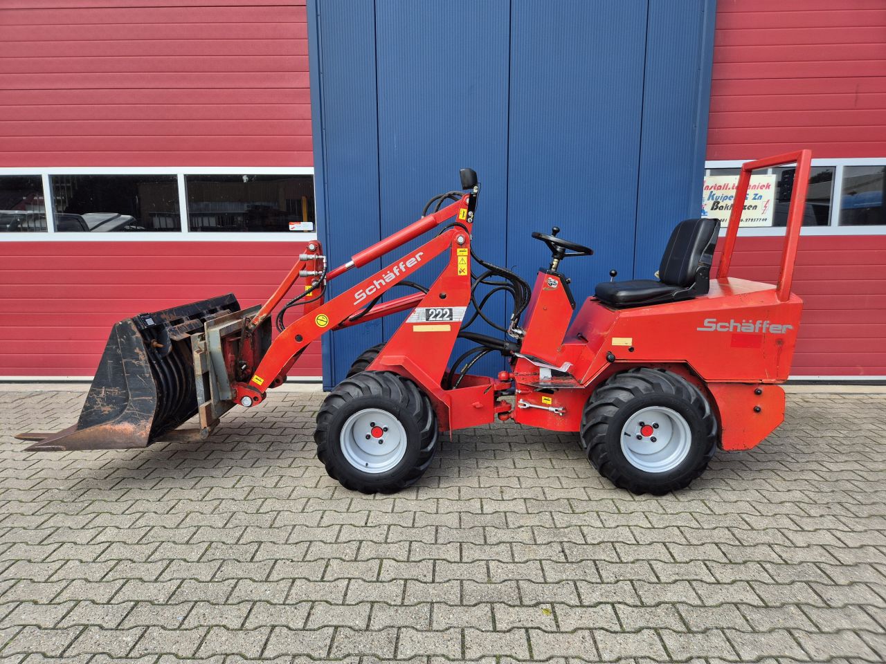 SCHAFFER 222 MINI SHOVEL MET BAK EN PALLETVORKEN PRIJS MARGE
