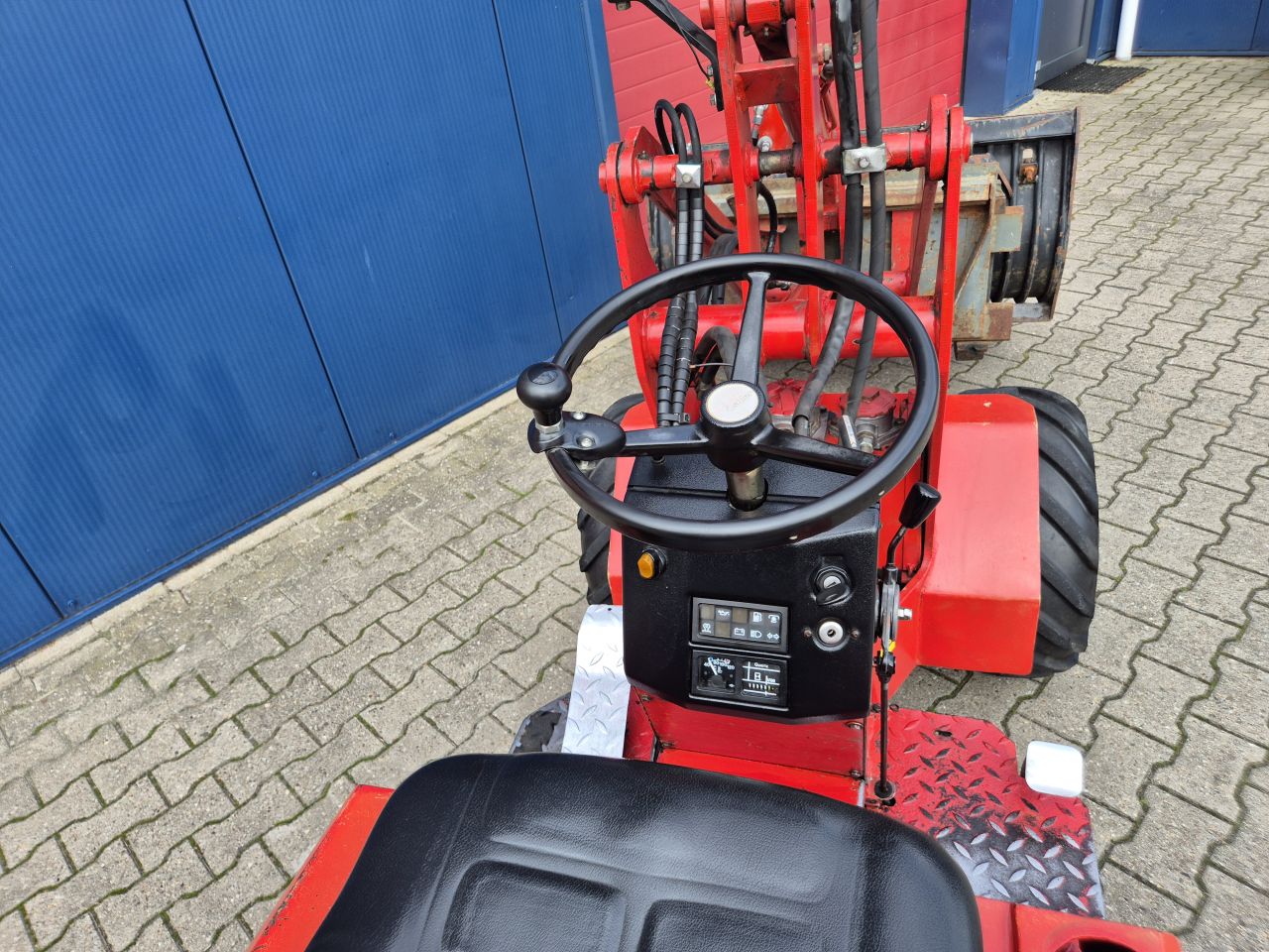 SCHAFFER 222 MINI SHOVEL MET BAK EN PALLETVORKEN PRIJS MARGE