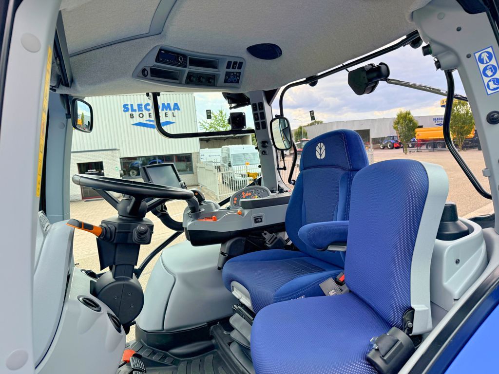 New Holland T6.180 DCT Stage V