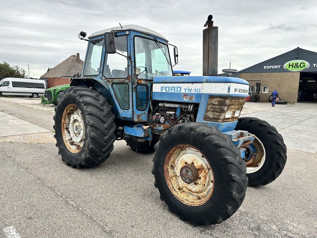 Ford TW-10