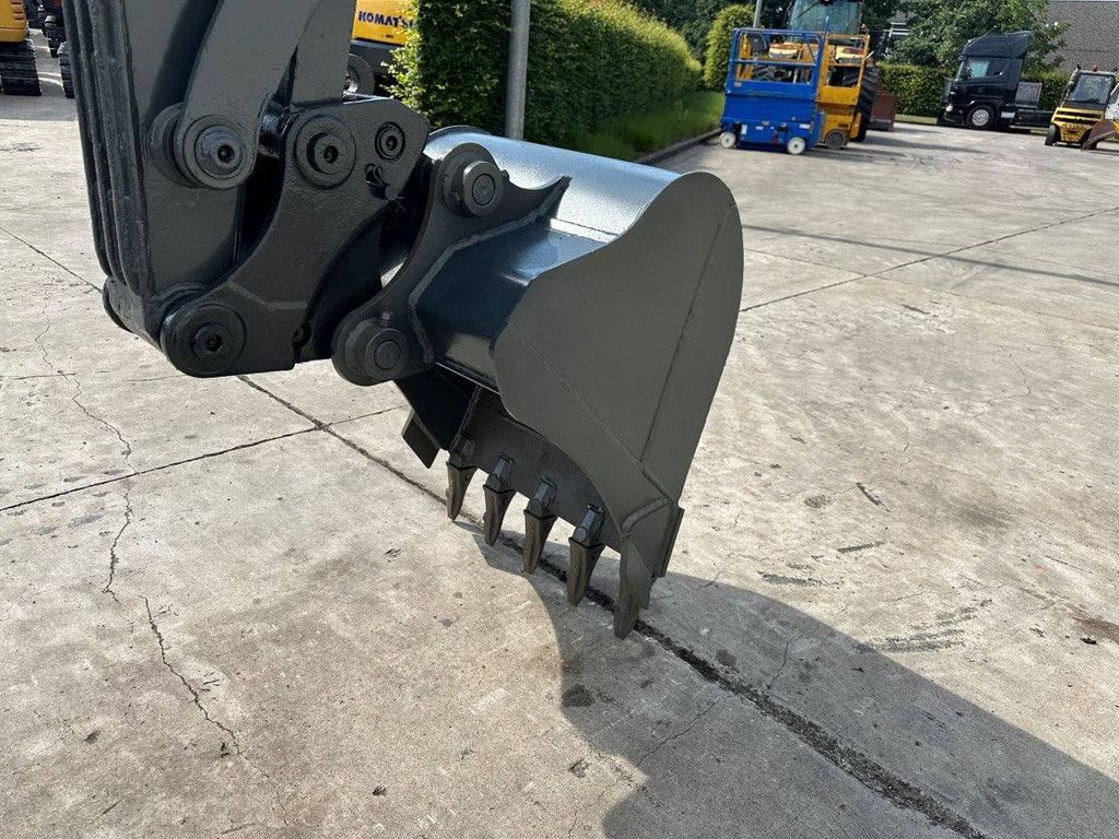 Midi excavator Volvo EC60C Diesel 2011