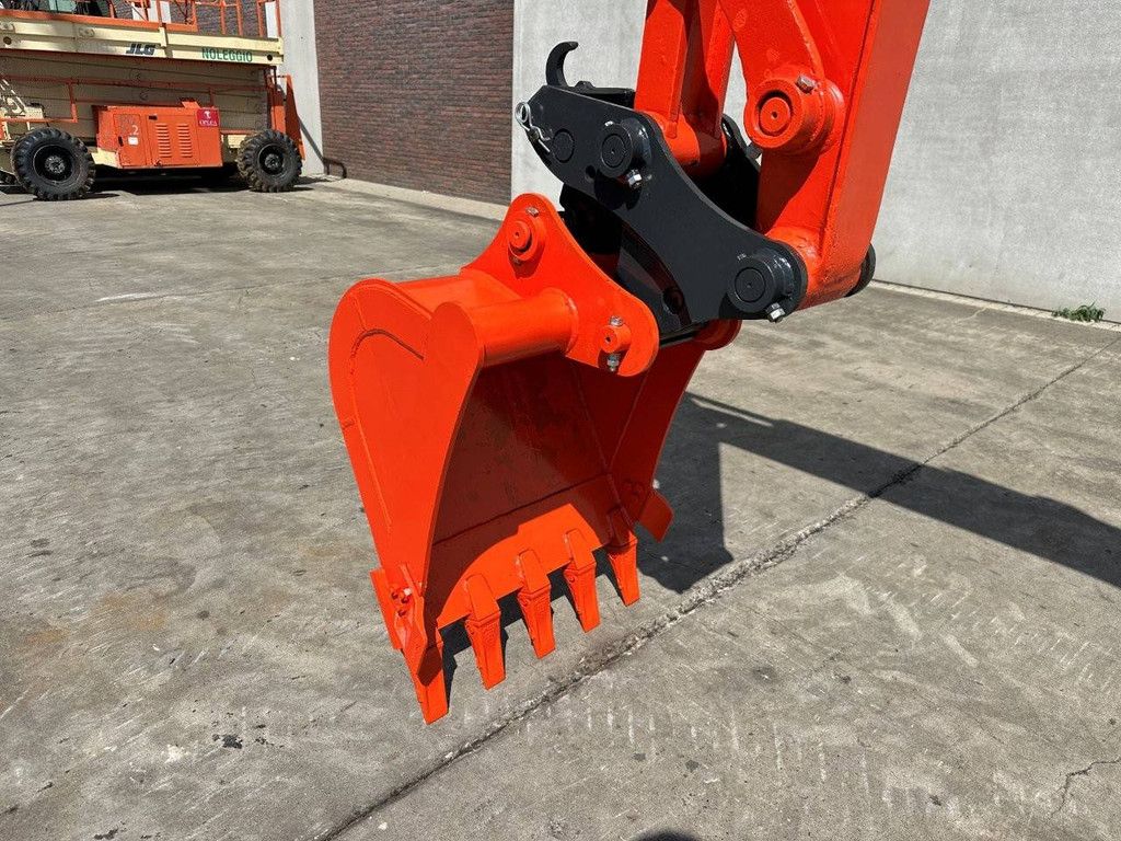 Midi excavator Kubota KX155-3SZ Diesel
