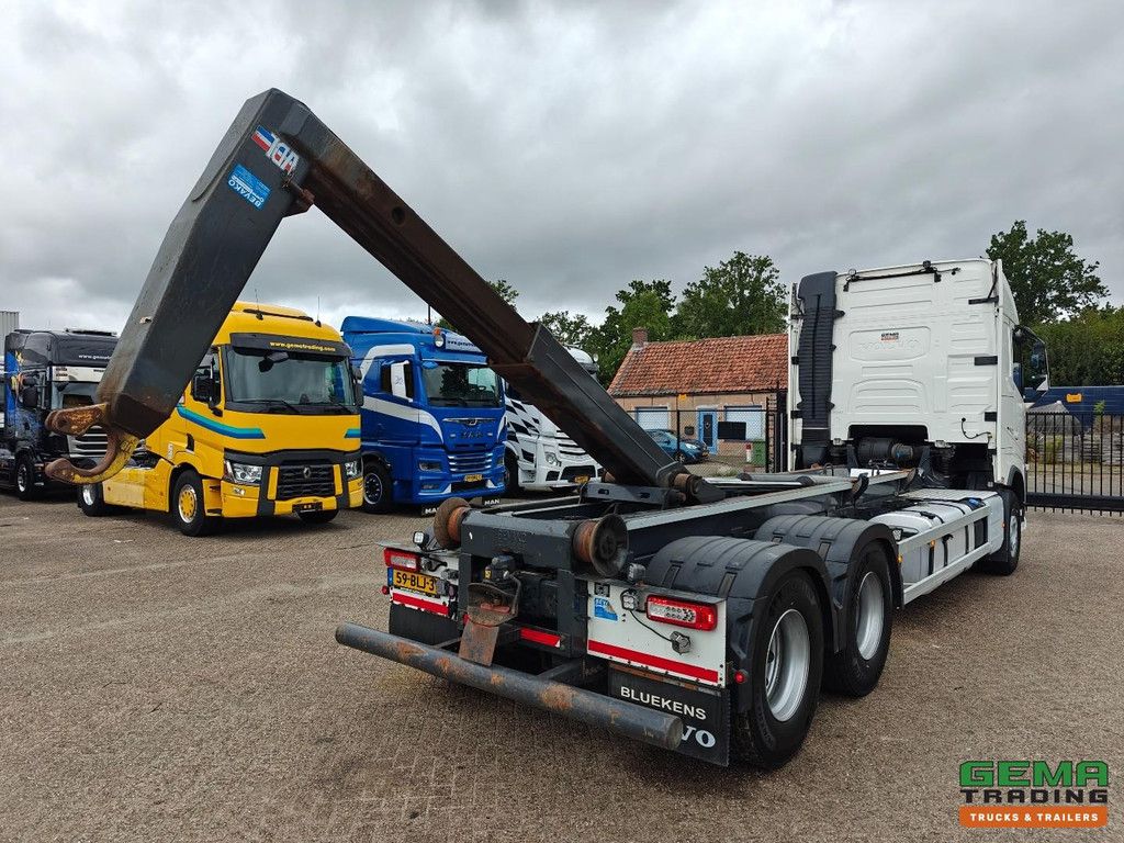 Volvo FH 460 6x4 GlobeTrotter Euro6C – 10-Tonnen-Vorderachse – VDL 21-Tonnen-Hakenliftsystem – Liftbare Antriebsachse – SmartTacho V2