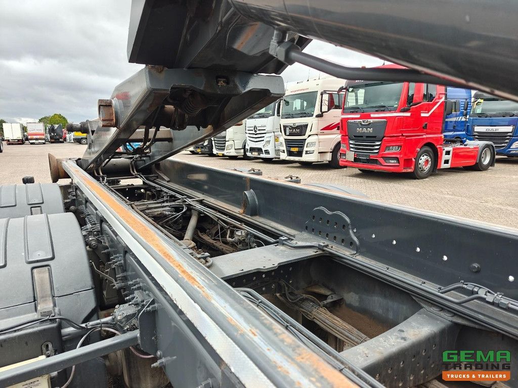 Volvo FH 460 6x4 GlobeTrotter Euro6C – 10-Tonnen-Vorderachse – VDL 21-Tonnen-Hakenliftsystem – Liftbare Antriebsachse – SmartTacho V2