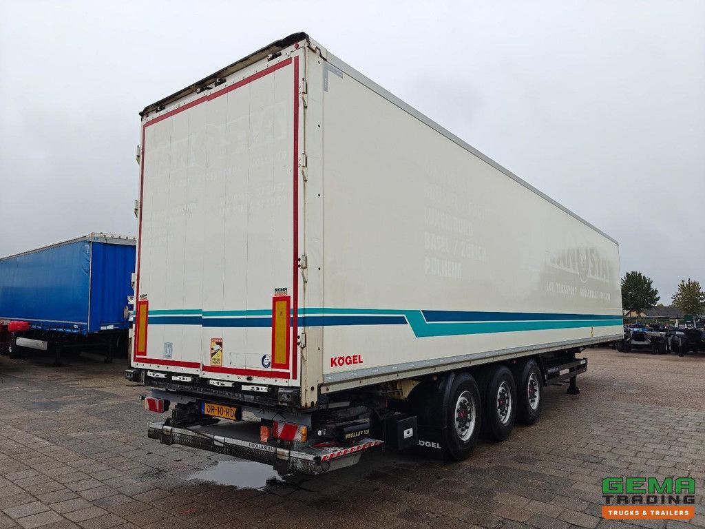 Kögel S24 Geschlossener Aufbau 13,6 m + Unterklappbare Heckklappe 2000 kg - SAF-Scheibenbremse - Liftachse