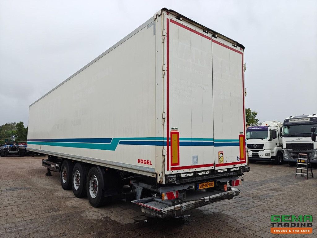 Kögel S24 Geschlossener Aufbau 13,6 m + Unterklappbare Heckklappe 2000 kg - SAF-Scheibenbremse - Liftachse