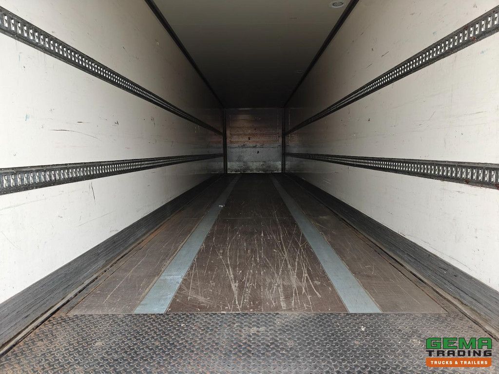 Kögel S24 Geschlossener Aufbau 13,6 m + Unterklappbare Heckklappe 2000 kg - SAF-Scheibenbremse - Liftachse