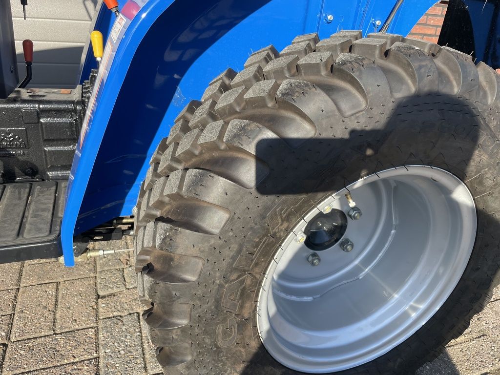 Solis 20 minitractor NIEUW stuurbekrachtiging / galaxy banden