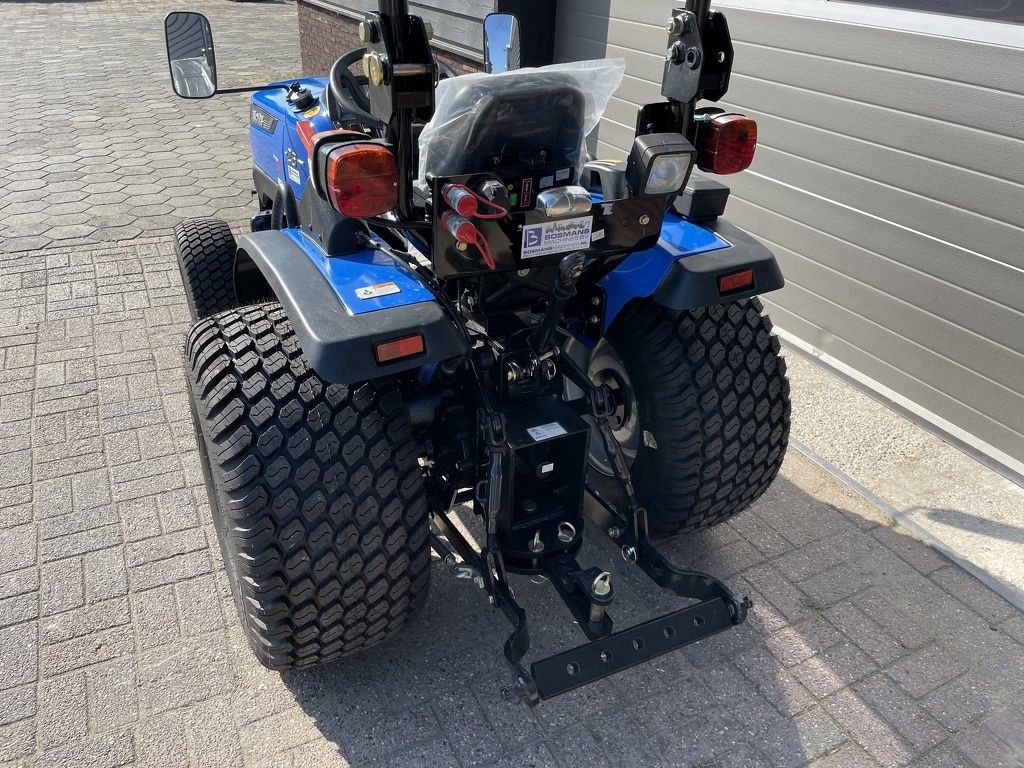 Solis 26 minitractor NIEUW gazonbanden LEASE €160 - 5 jaar garantie