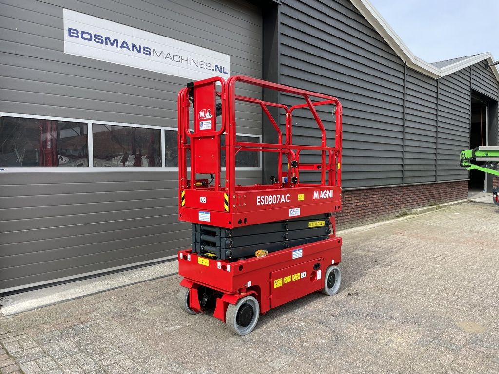 Magni ES0807 AC schaarhoogwerker NIEUW €165 LEASE