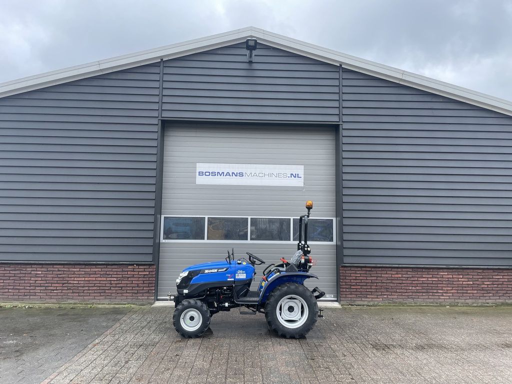 Solis 26 minitractor NIEUW brede landbouwbanden
