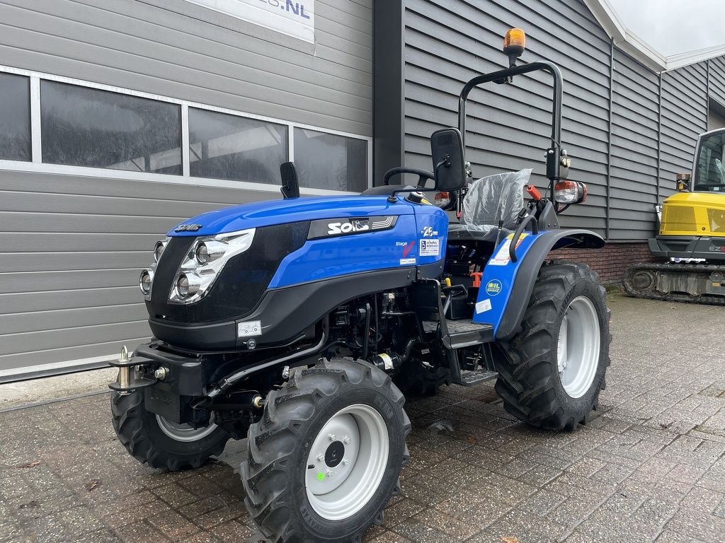 Solis 26 minitractor NIEUW brede landbouwbanden