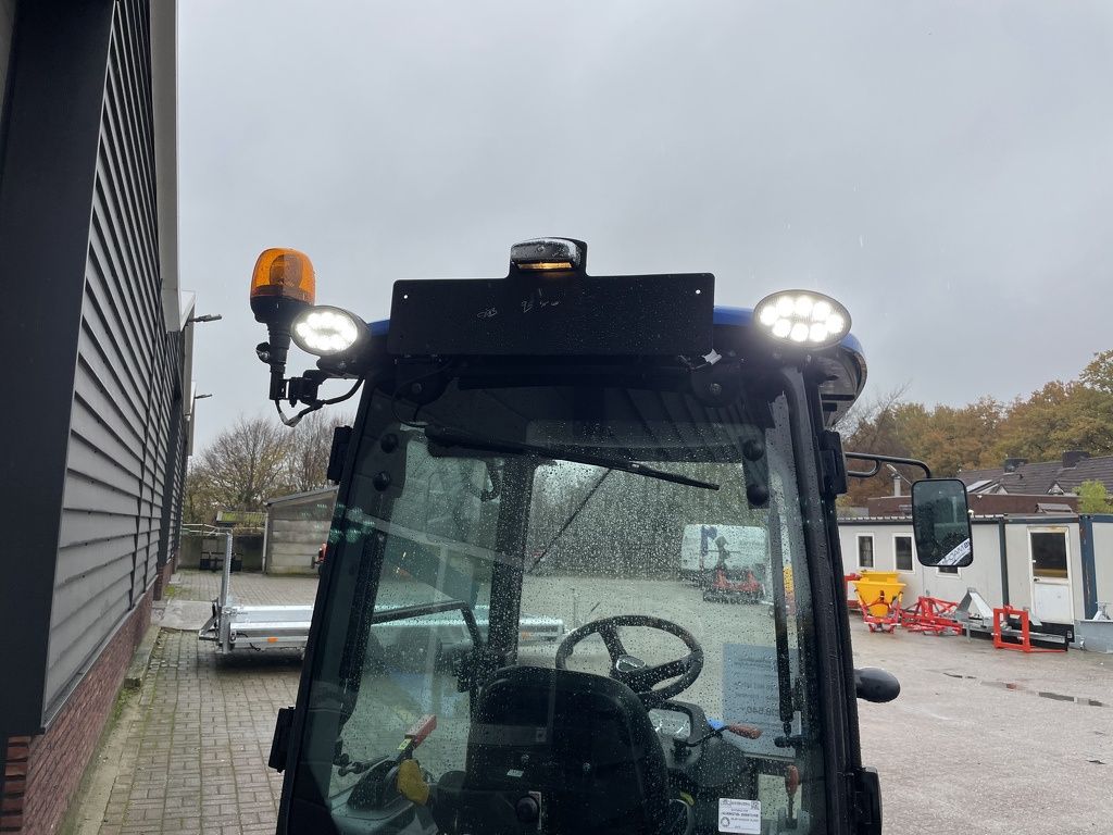 Solis 26 HST minitractor NIEUW met cabine / fronthef LEASE €290