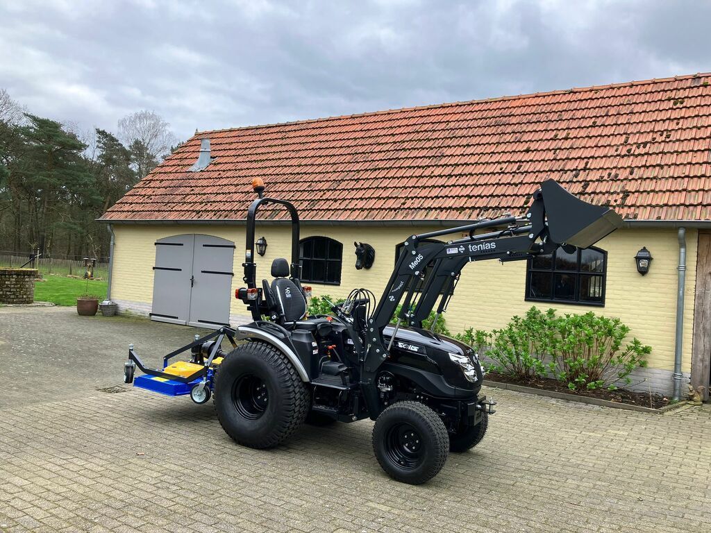 Solis 26 HST minitractor NIEUW black edition met frontlader