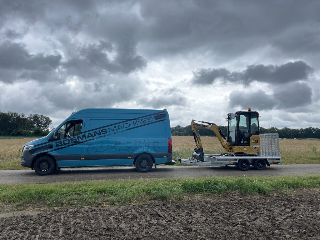 Vlemmix 2700 KG 300x150 2 assige machinetransporter NIEUW