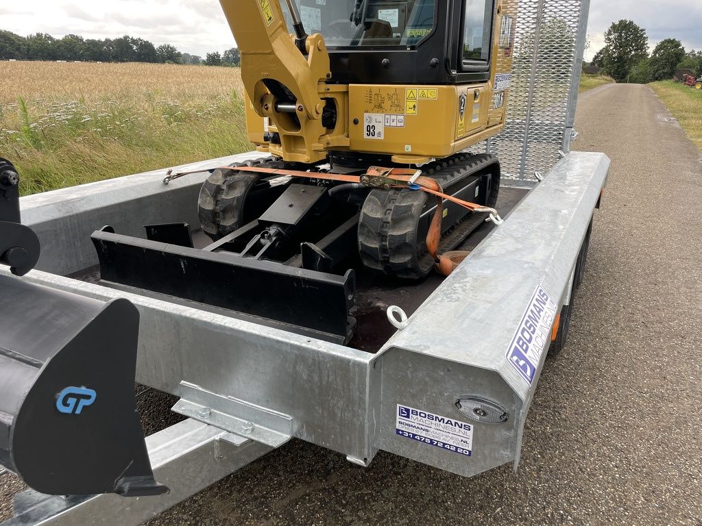 Vlemmix 2700 KG 300x150 2 assige machinetransporter NIEUW