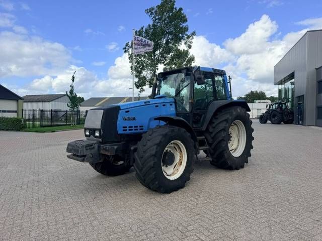 Valtra 8550 Hitech (met defect)