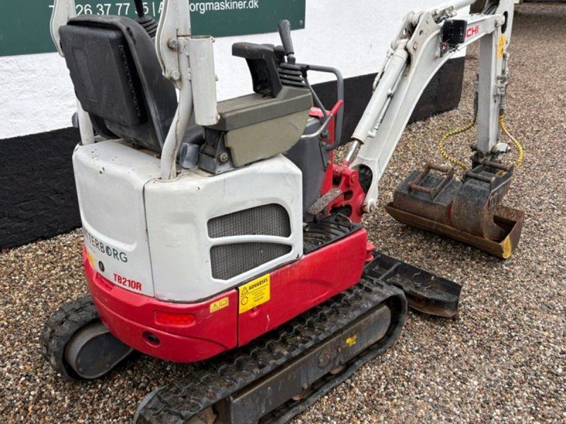Takeuchi TB210R Minigraver