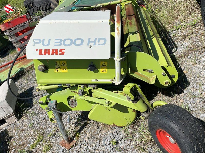 Claas Pick-Up 300 HD C