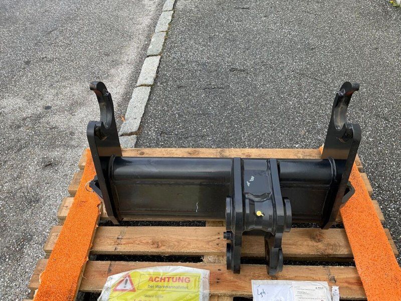 Manitou Adapter