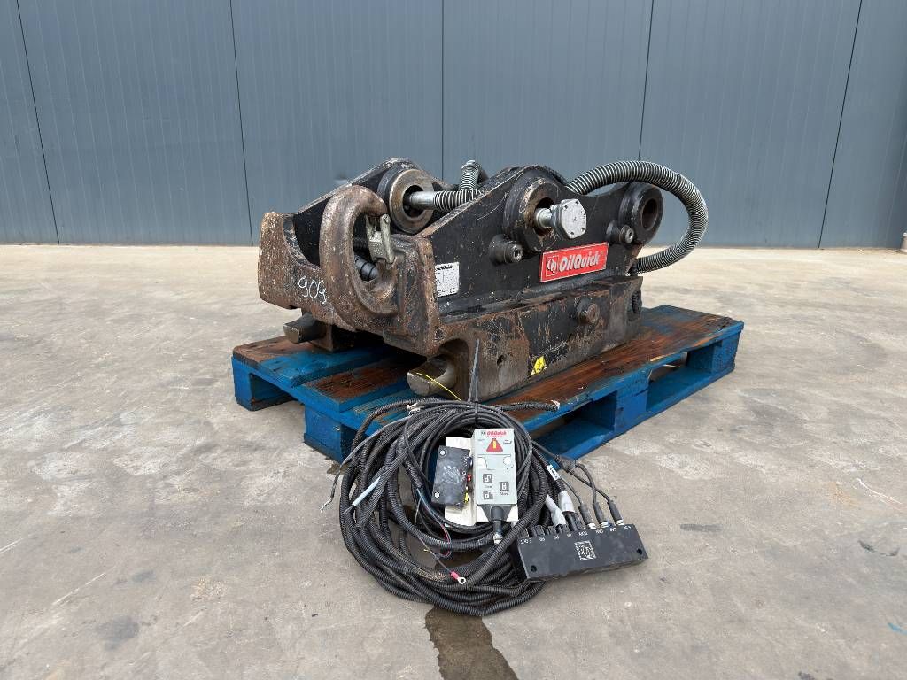 OilQuick OQ80 - M318D / M320F / M322D / 320D / 320E / 323D