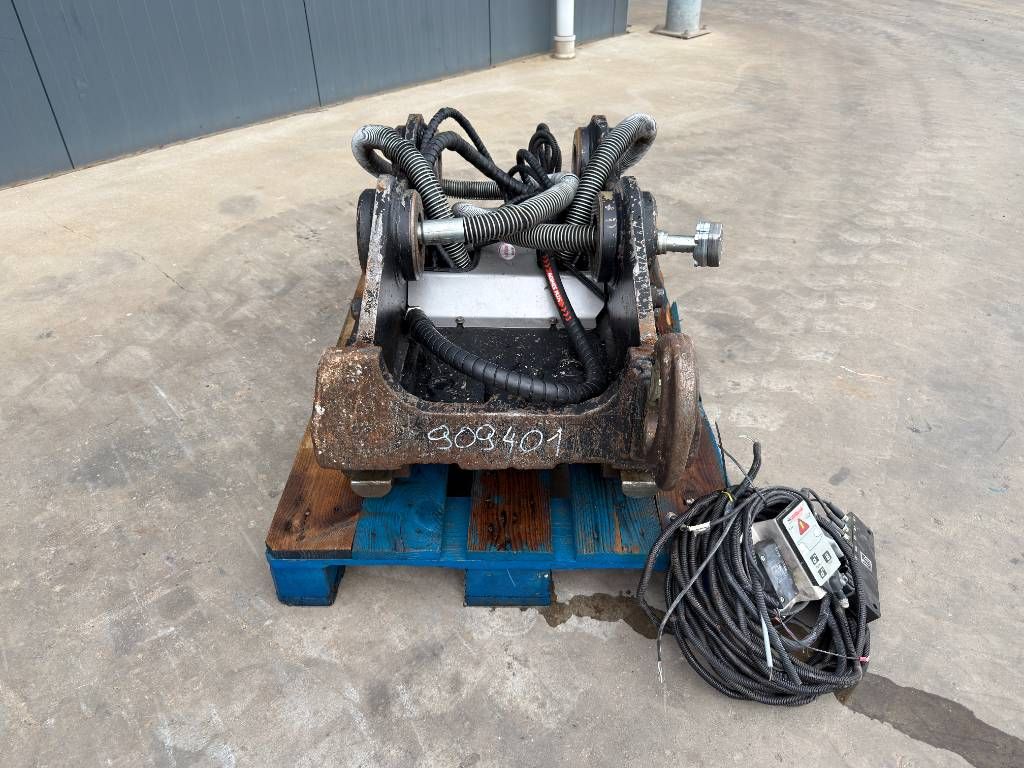 OilQuick OQ80 - M318D / M320F / M322D / 320D / 320E / 323D