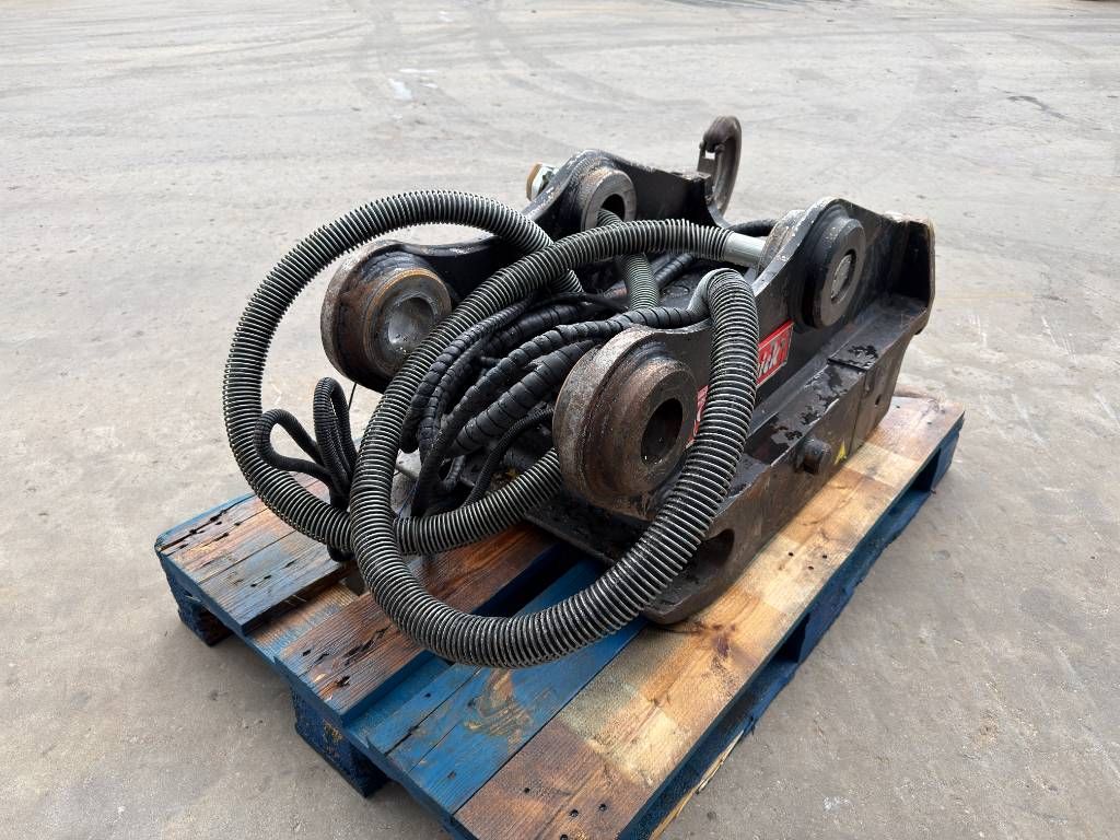 OilQuick OQ80 - M318D / M320F / M322D / 320D / 320E / 323D