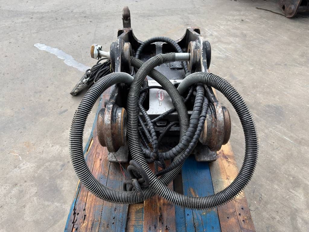 OilQuick OQ80 - M318D / M320F / M322D / 320D / 320E / 323D