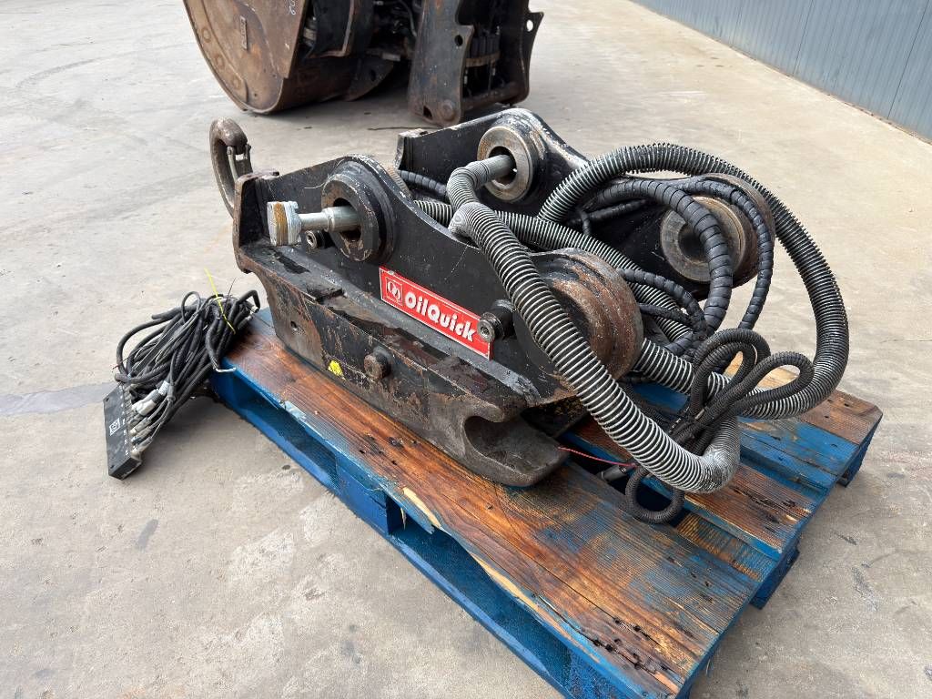 OilQuick OQ80 - M318D / M320F / M322D / 320D / 320E / 323D