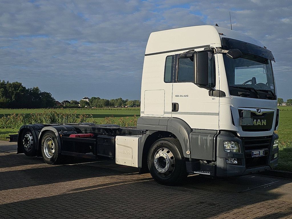 M.A.N. 26.420 TGS lx pto int. 6x2-4 st