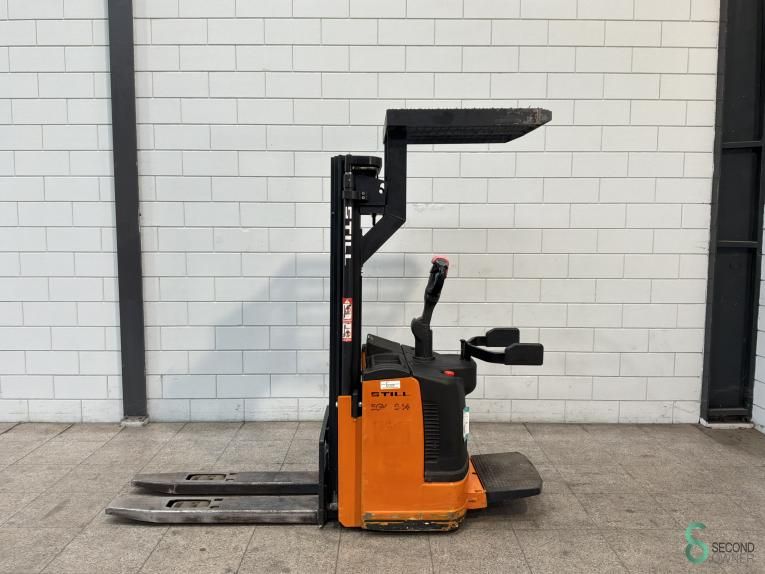 Stackers Electric Still EGV-S14 2005 Triplex